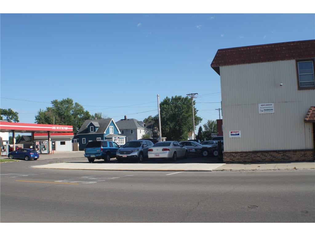 226 E Clark Street Albert Lea MN 56007 6748544 image11