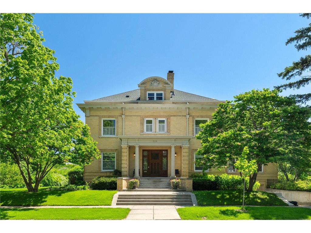 226 Grotto Street S Saint Paul MN 55105 6727821 image1