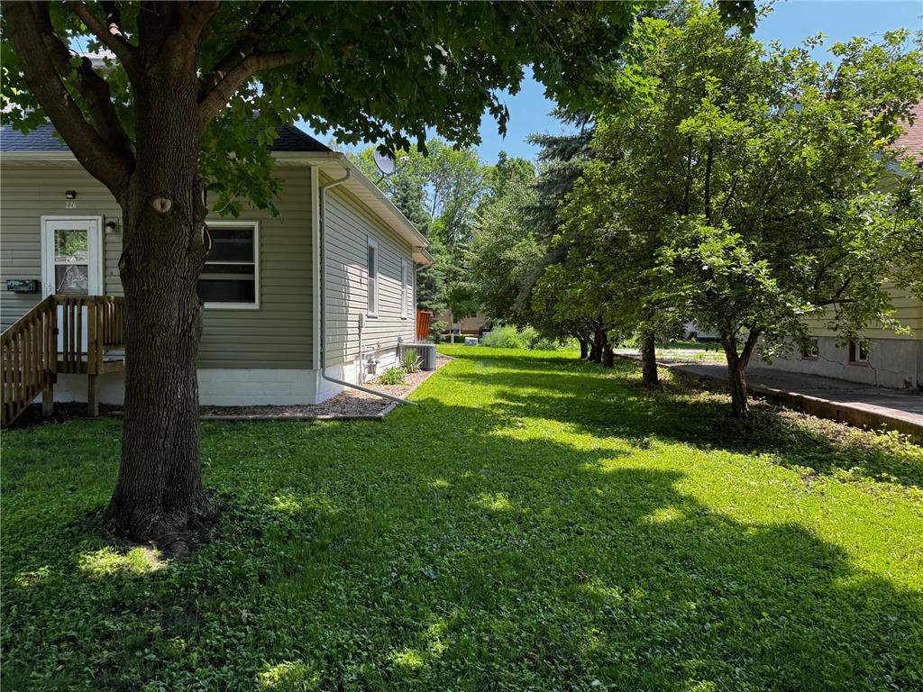 226 N Central Avenue Truman MN 56088 6743277 image4
