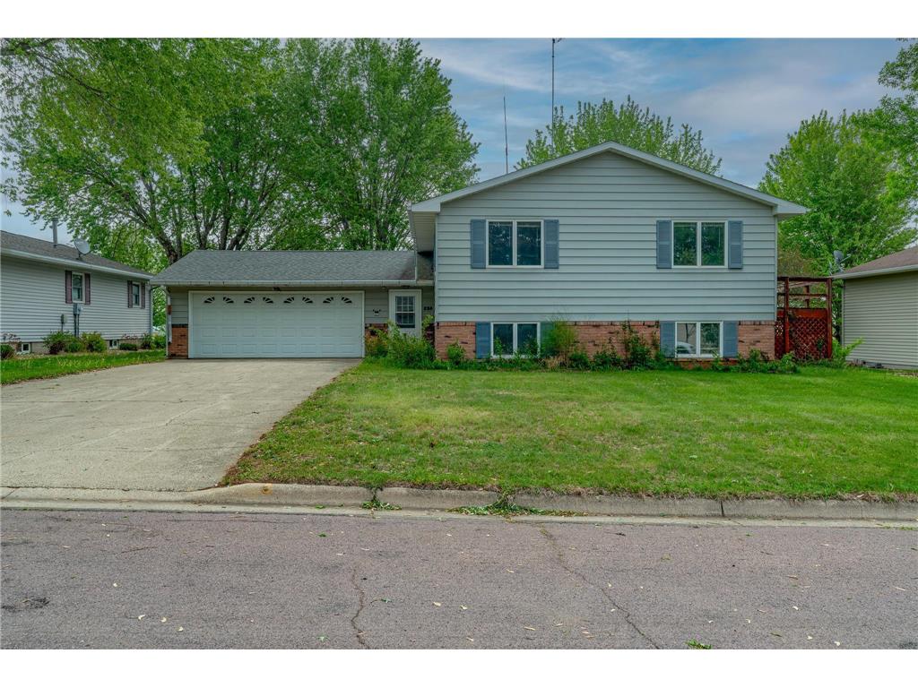 226 S 7th Avenue E Truman MN 56088 6750070 image1