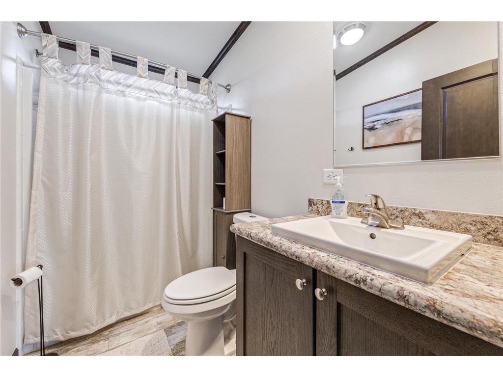 226 S Herman Street Cochrane WI 54622 7046359 image15