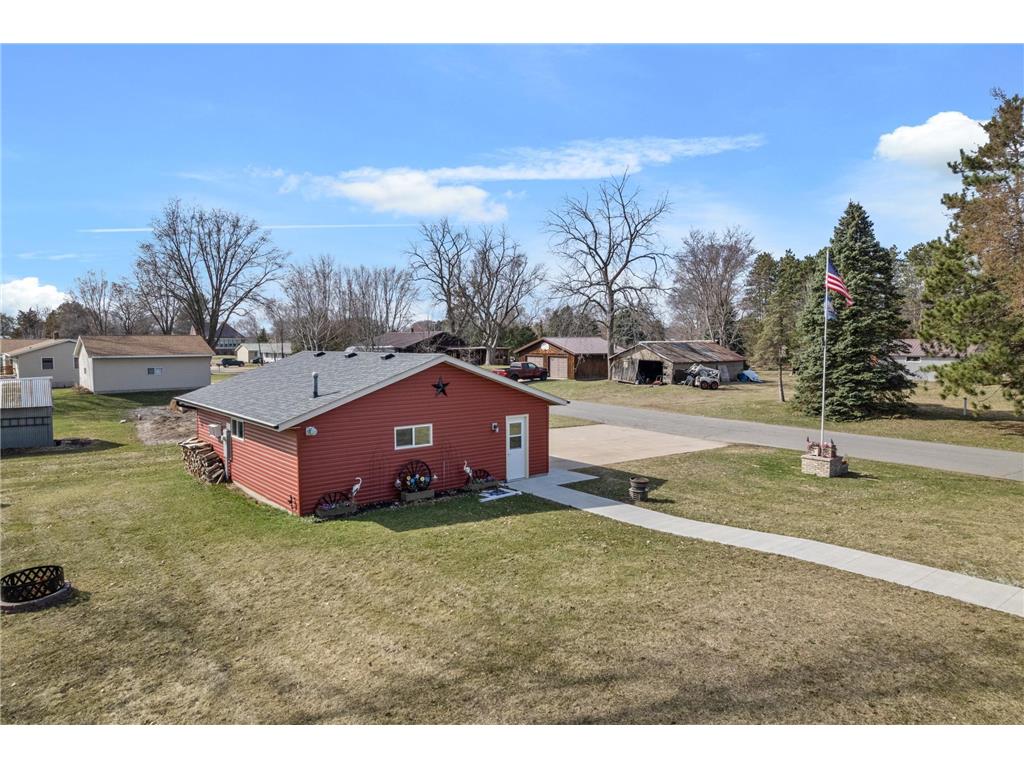 226 S Herman Street Cochrane WI 54622 7046359 image24