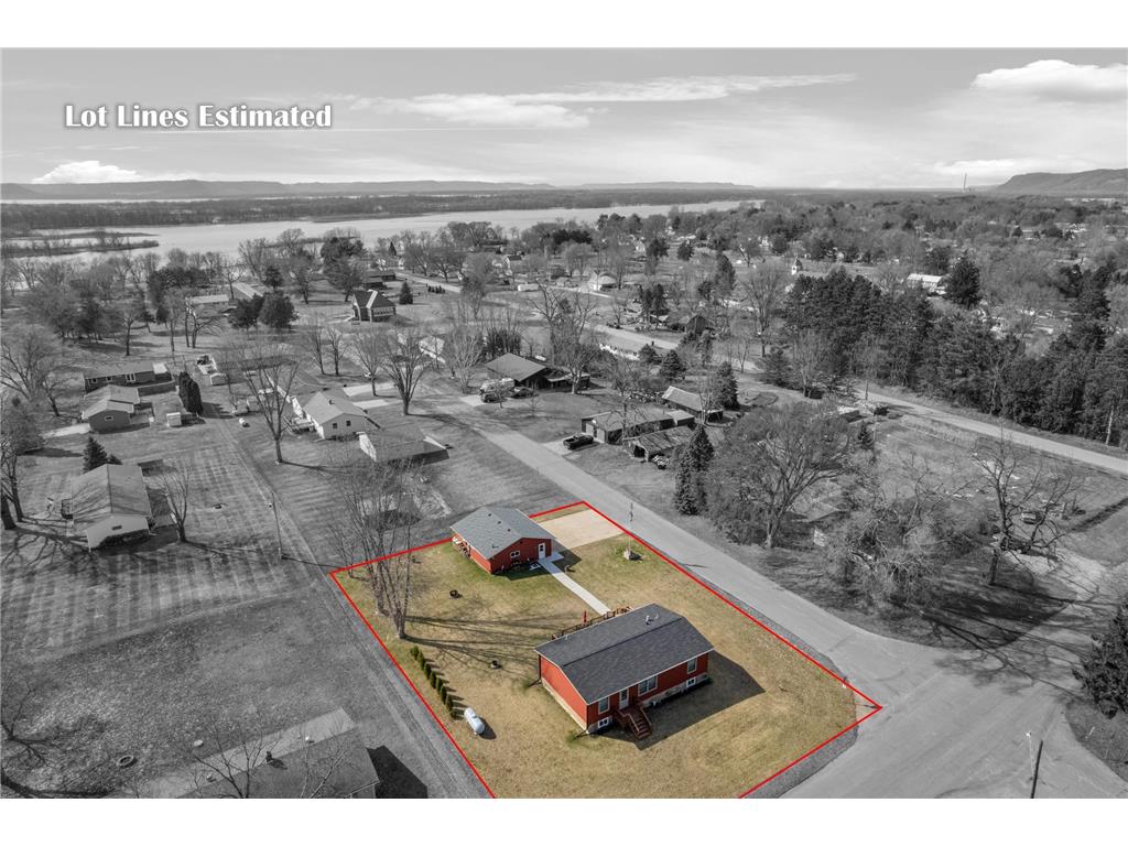 226 S Herman Street Cochrane WI 54622 7046359 image3