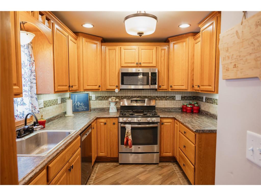 226 S Linton Street Blue Earth MN 56013 7001139 image13