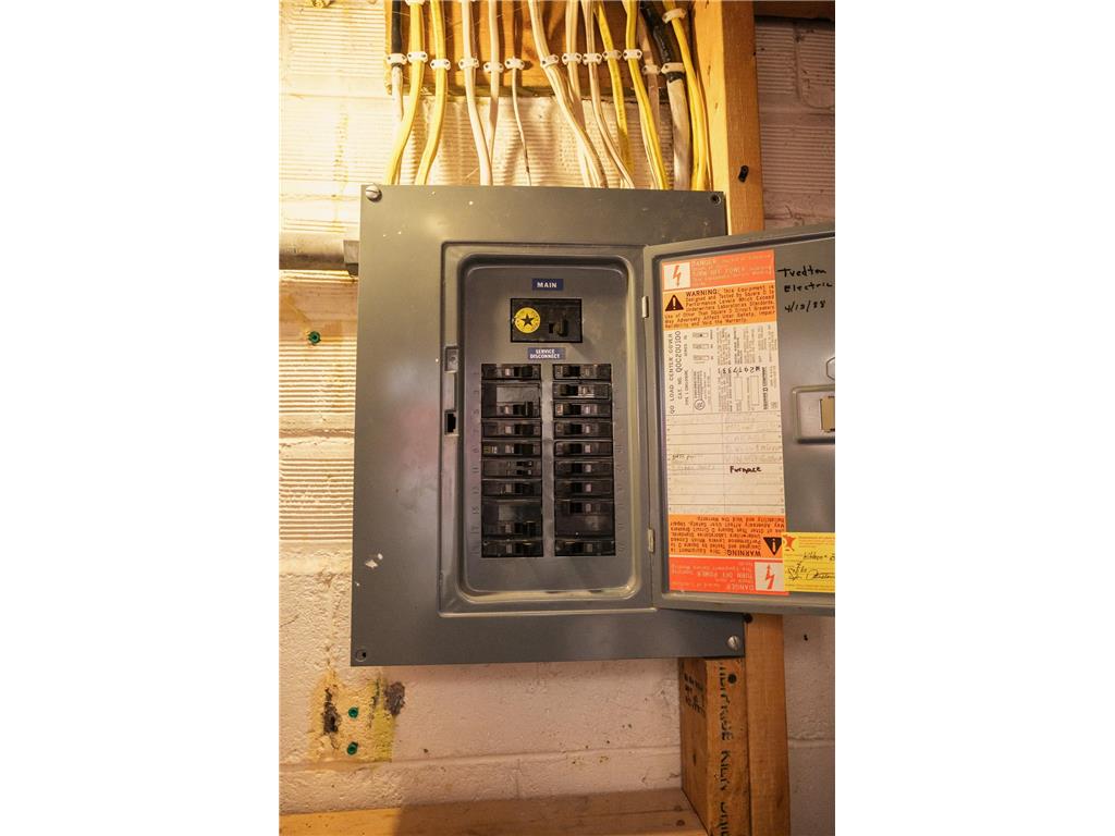 226 S Linton Street Blue Earth MN 56013 7001139 image45