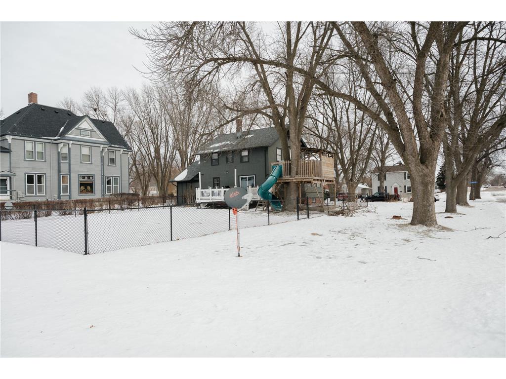 226 S Linton Street Blue Earth MN 56013 7001139 image53