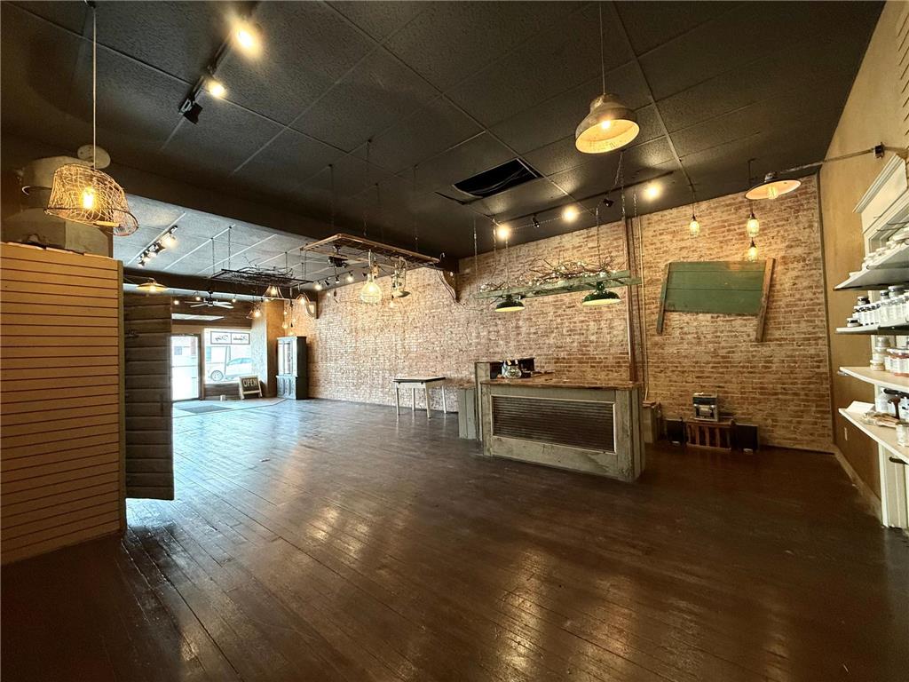 226 S Washington Street Redwood Falls MN 56283 7064007 image10