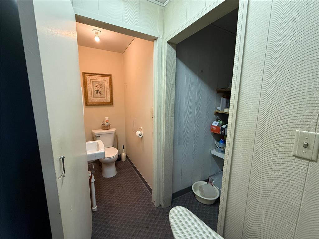 226 S Washington Street Redwood Falls MN 56283 7064007 image14