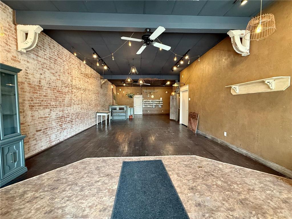 226 S Washington Street Redwood Falls MN 56283 7064007 image2