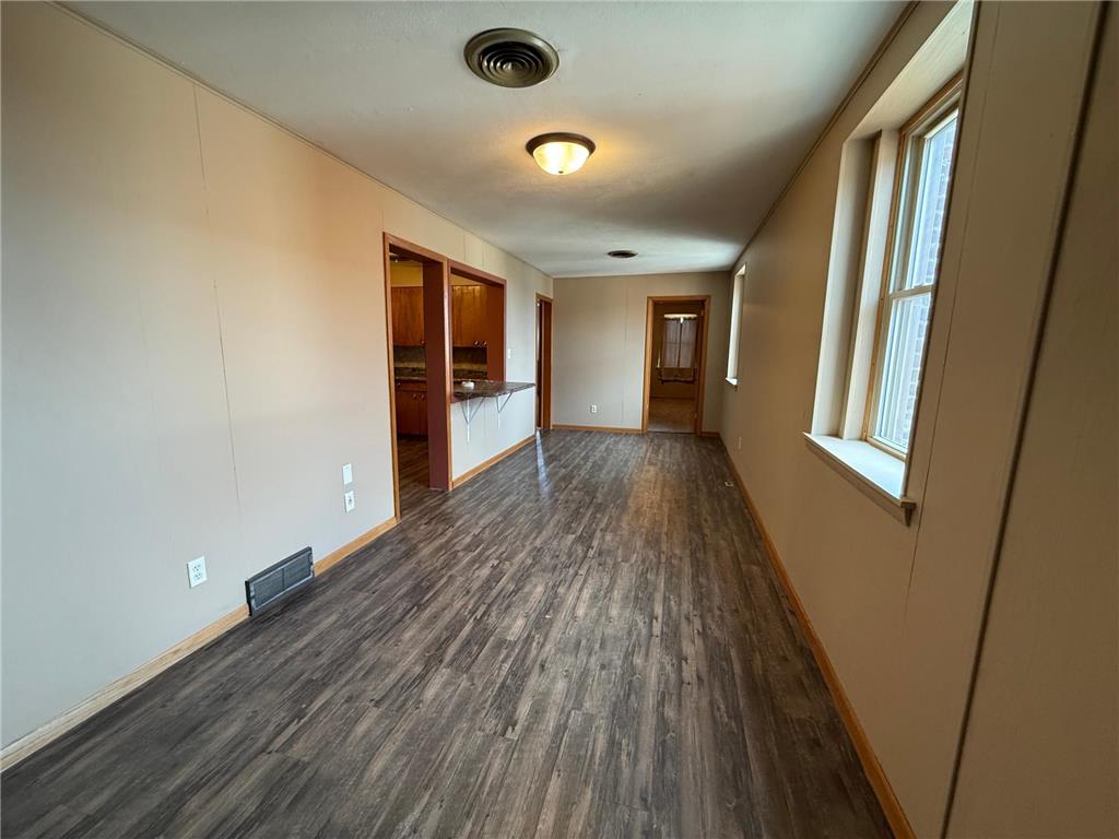 226 S Washington Street Redwood Falls MN 56283 7064007 image28