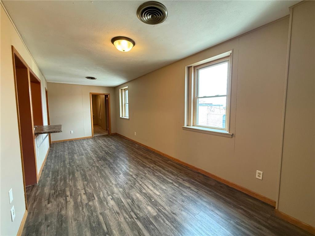226 S Washington Street Redwood Falls MN 56283 7064007 image29