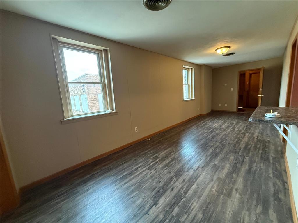 226 S Washington Street Redwood Falls MN 56283 7064007 image30