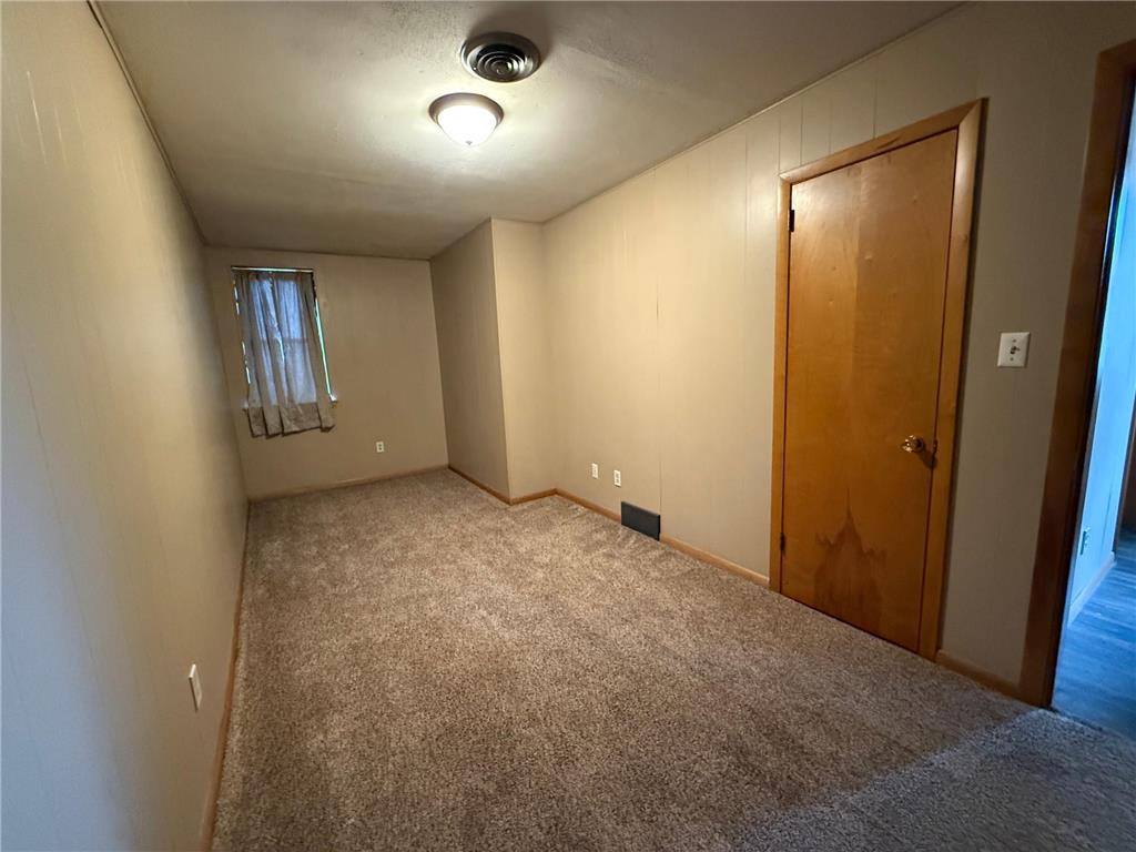 226 S Washington Street Redwood Falls MN 56283 7064007 image36