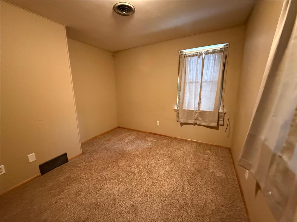 226 S Washington Street Redwood Falls MN 56283 7064007 image37
