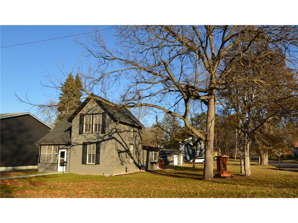 2260 Charles Street N North Saint Paul MN 55109 6497836 image1