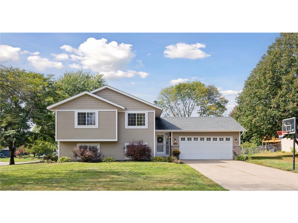 2260 Hallmark Avenue N Oakdale MN 55128 7012960 image1