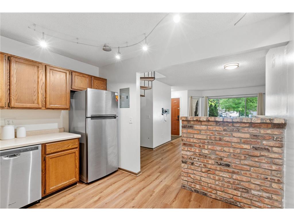 2260 Ridge Drive #12 Saint Louis Park MN 55416 7035963 image10