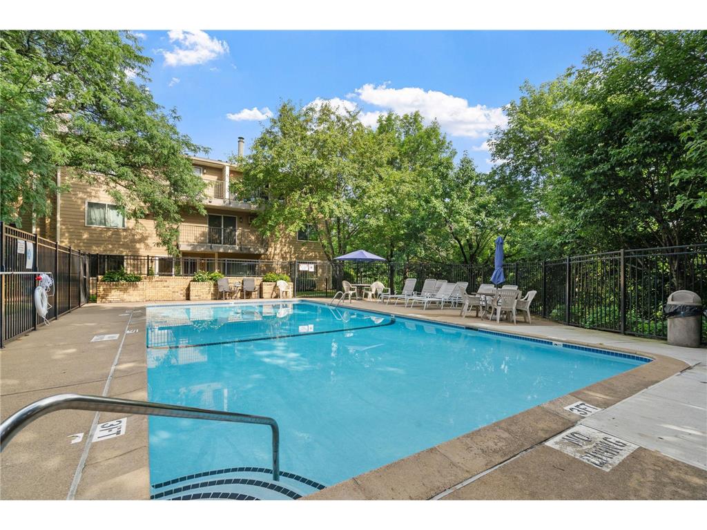 2260 Ridge Drive #12 Saint Louis Park MN 55416 7035963 image17