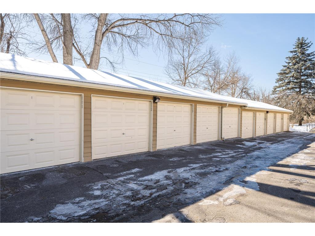 2260 Ridge Drive #12 Saint Louis Park MN 55416 7035963 image25