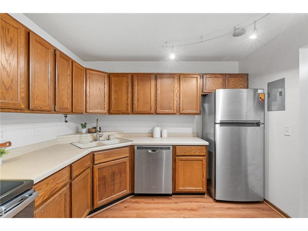 2260 Ridge Drive #12 Saint Louis Park MN 55416 7035963 image9