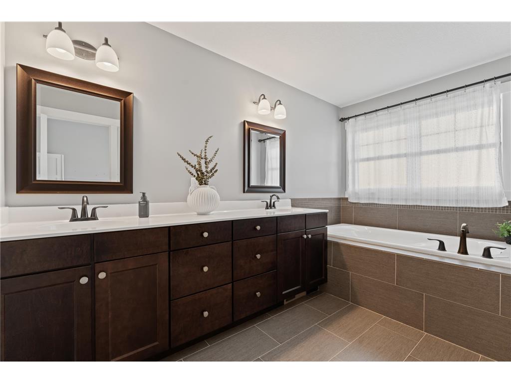 2260 Starburst Drive SW Rochester MN 55902 7023466 image13