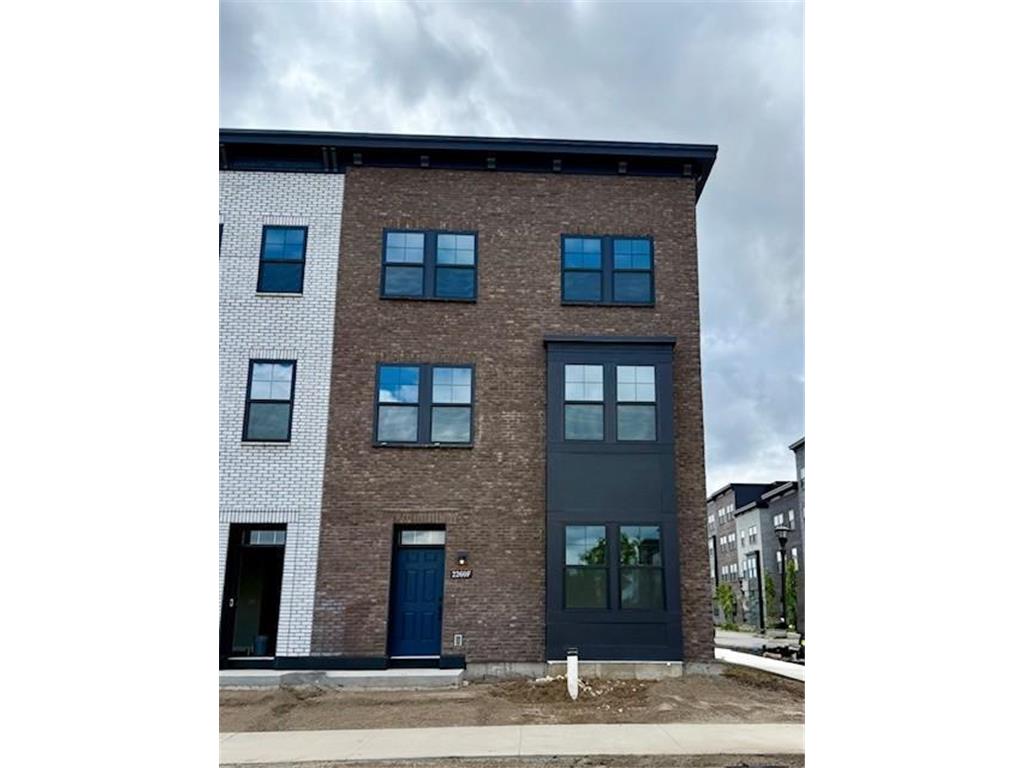 2260 Village Way #F Saint Paul MN 55116 6743097 image1