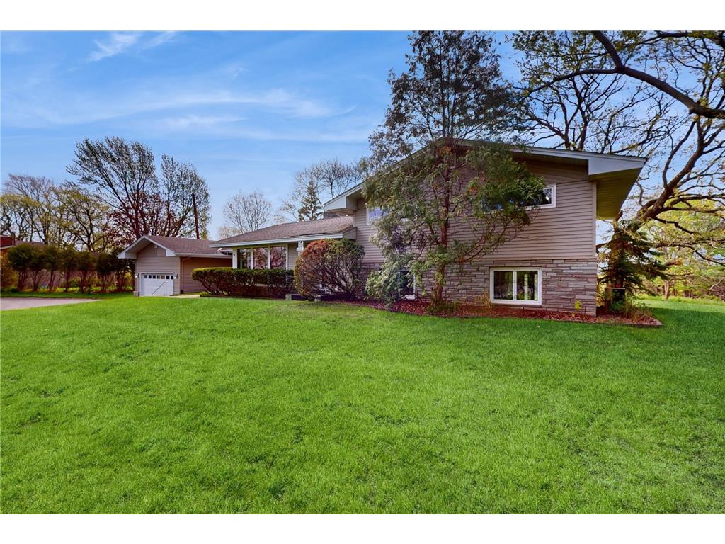 2261 Overlook Circle Bloomington MN 55431 6609477 image1