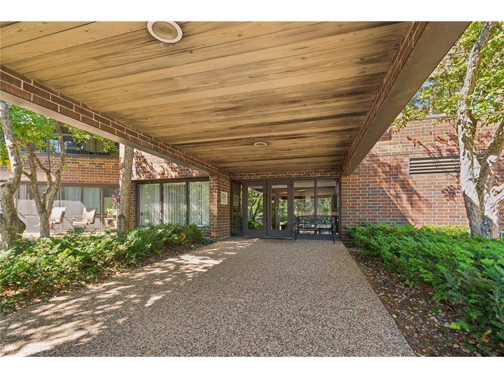 2265 Youngman Avenue #110E Saint Paul MN 55116 6743801 image1