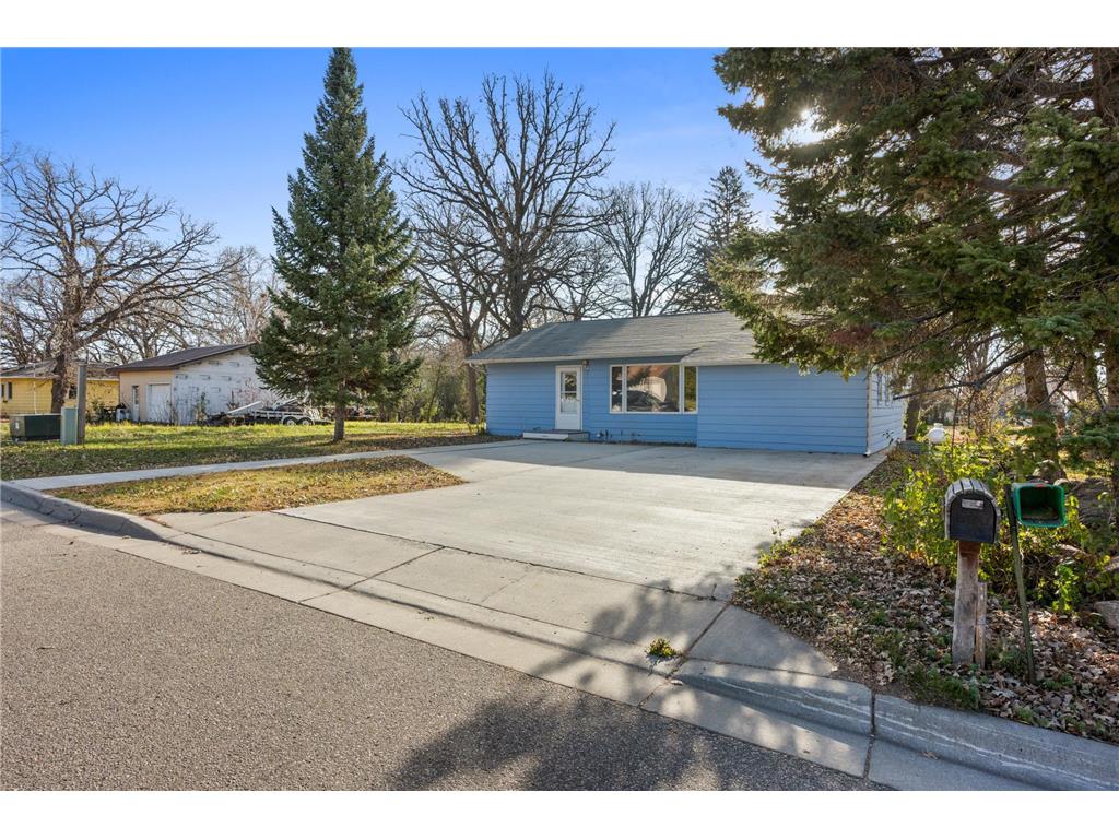 227 1st Street NW Elbow Lake MN 56531 6801239 image2