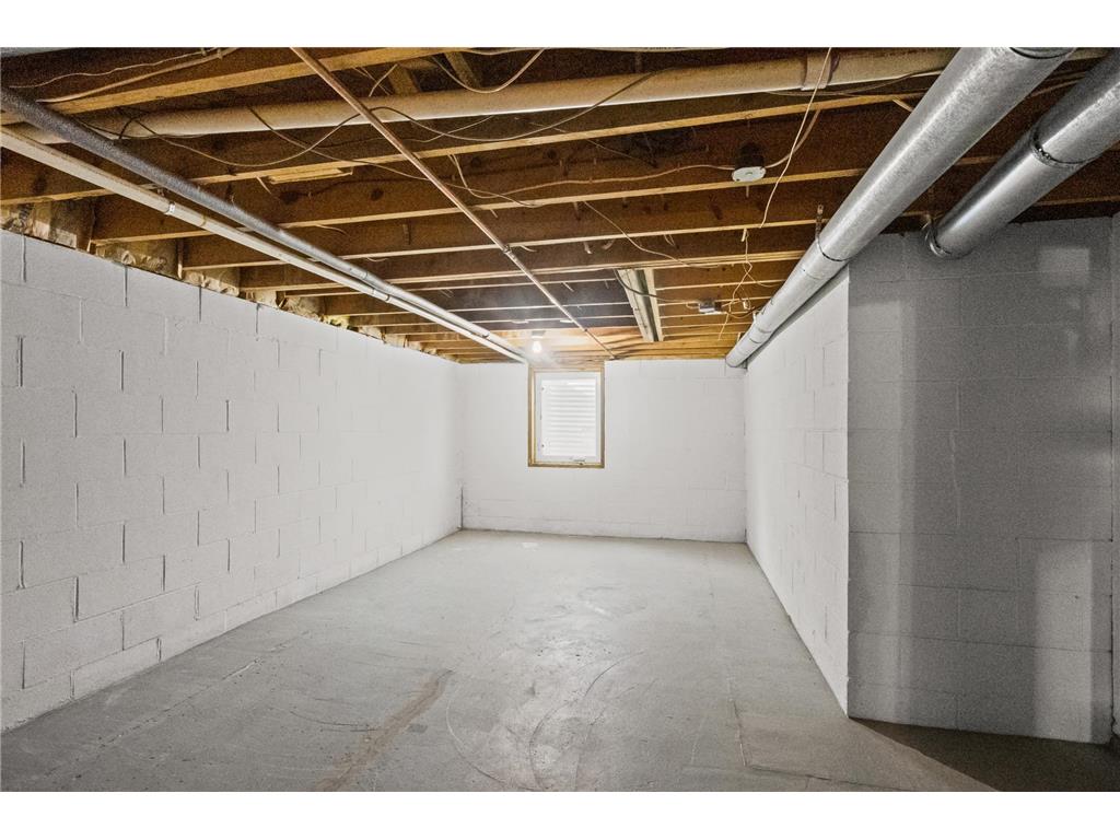 227 1st Street NW Elbow Lake MN 56531 6801239 image32