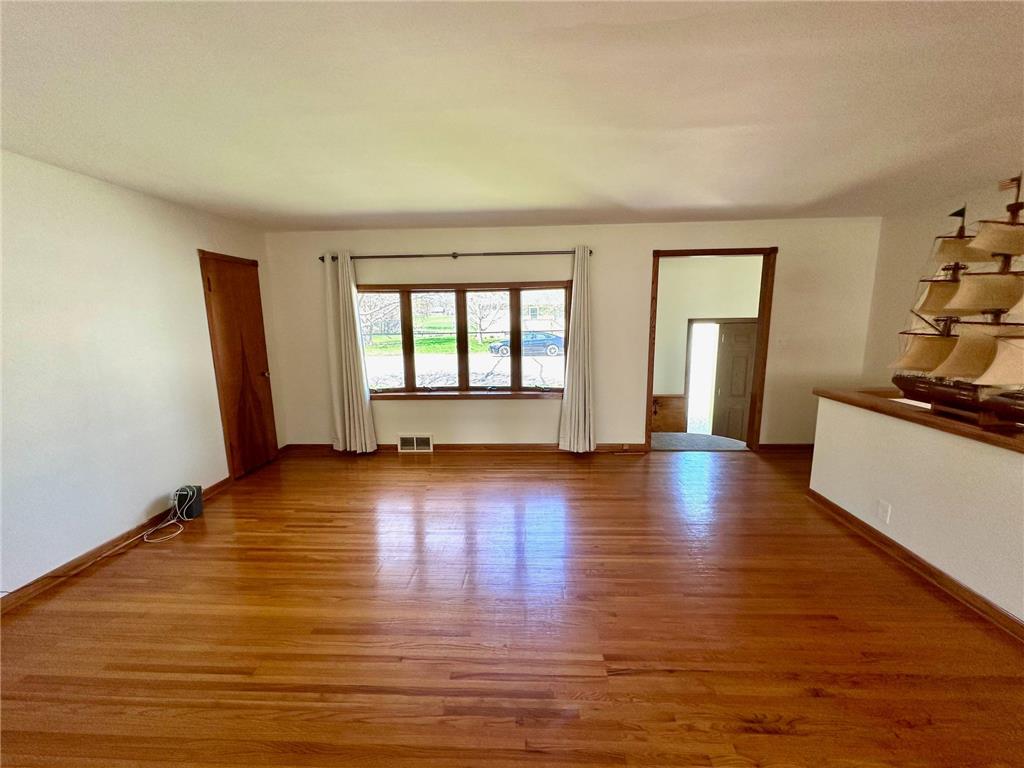 227 2nd Avenue N Emmons MN 56029 7062049 image11