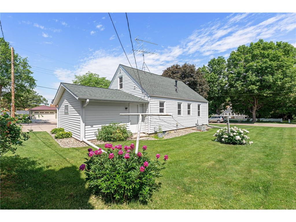 227 5th Avenue NE Faribault MN 55021 7089559 image23