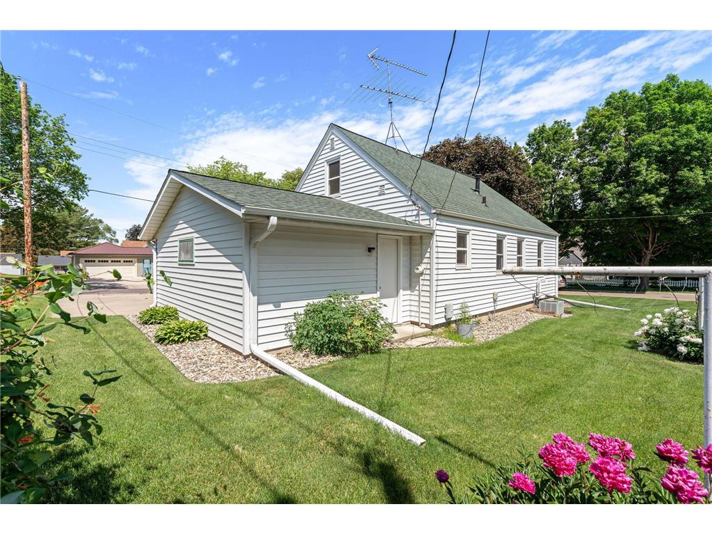 227 5th Avenue NE Faribault MN 55021 7089559 image24