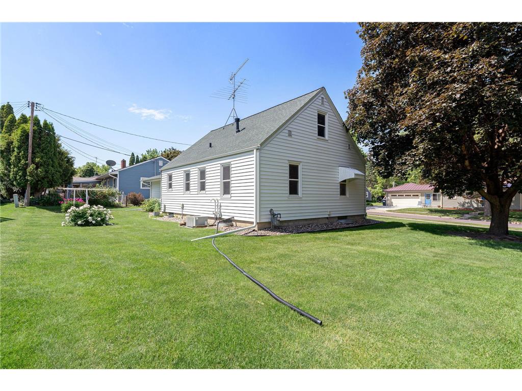227 5th Avenue NE Faribault MN 55021 7089559 image26