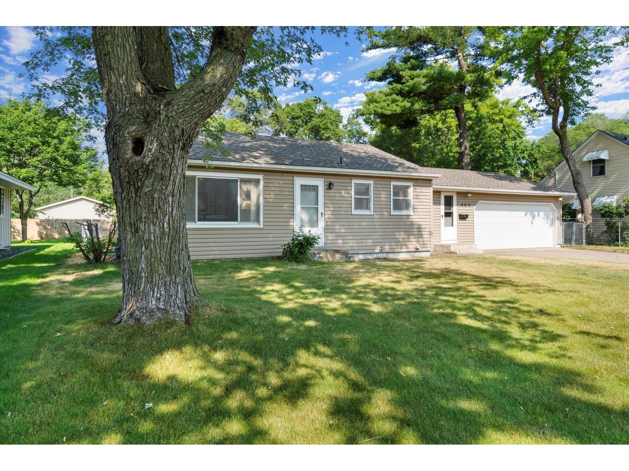 227 8th Avenue SE, Osseo, MN 55369 MLS 6021834 Edina Realty