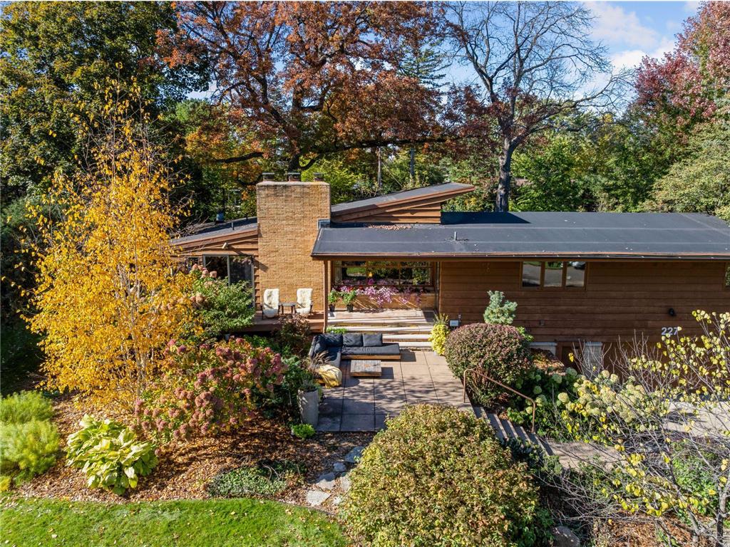 227 Ardmore Drive Golden Valley MN 55422 6807523 image1