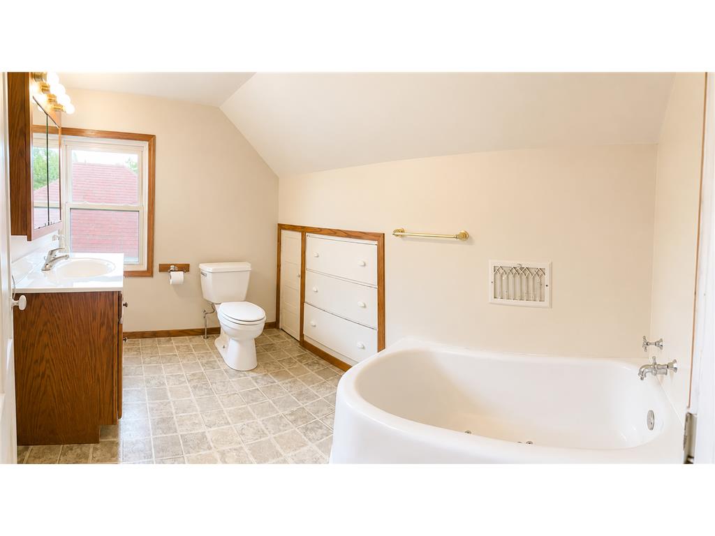227 Mankato Avenue Winona MN 55987 7089833 image14