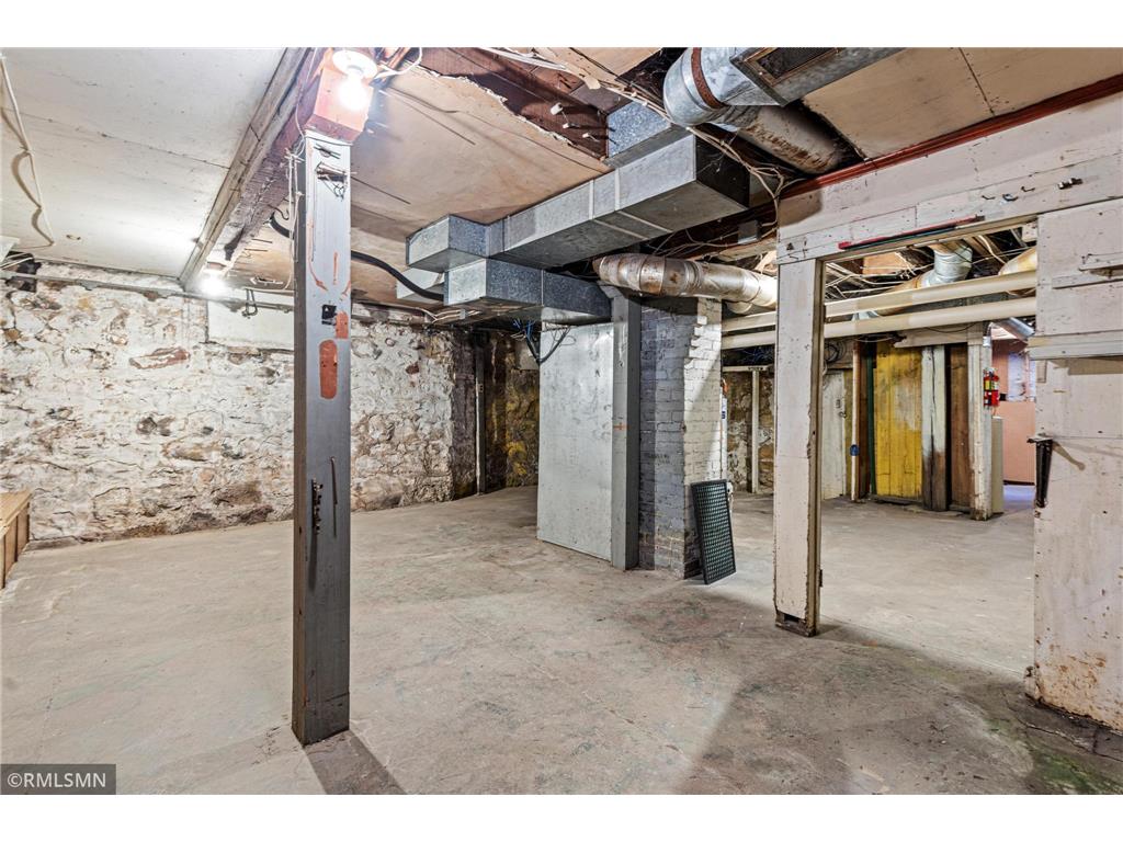 227 S Arch Avenue New Richmond WI 54017 6800100 image24