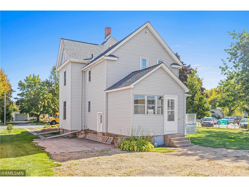 227 S Arch Avenue New Richmond WI 54017 6800100 image29