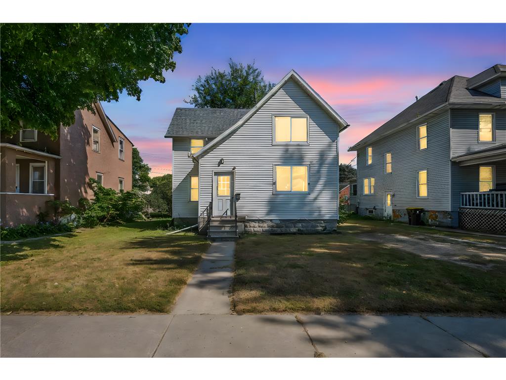 227 S Elm Street Fairmont MN 56031 6790125 image1