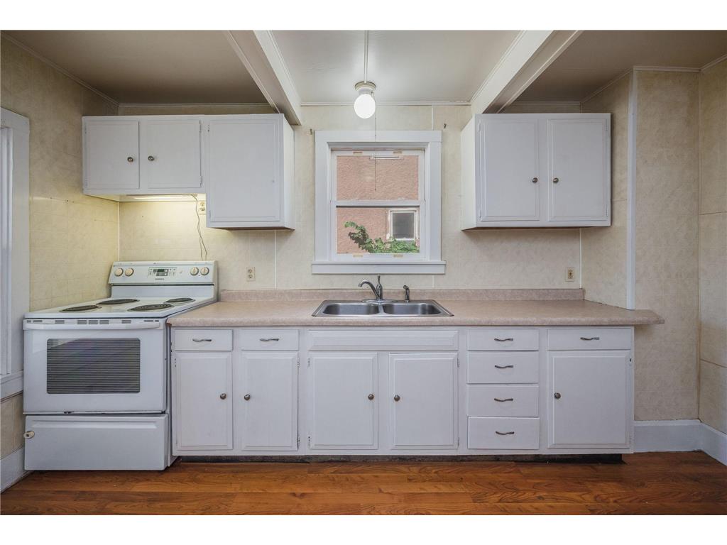 227 S Elm Street Fairmont MN 56031 6790125 image3