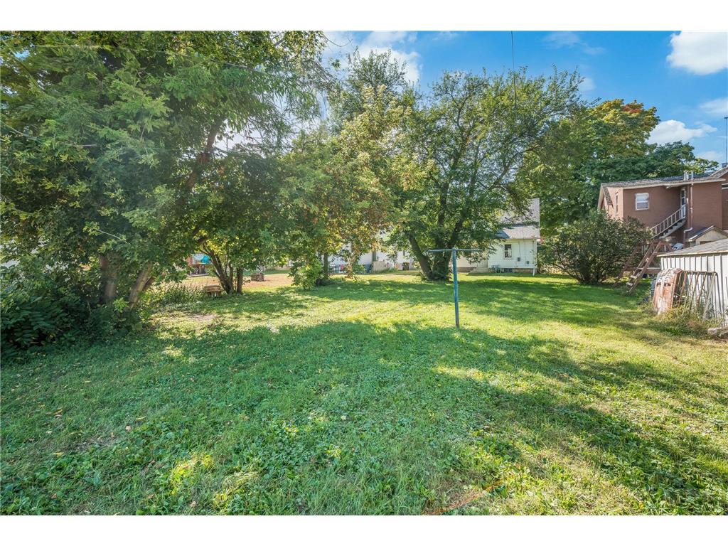 227 S Elm Street Fairmont MN 56031 6790125 image31