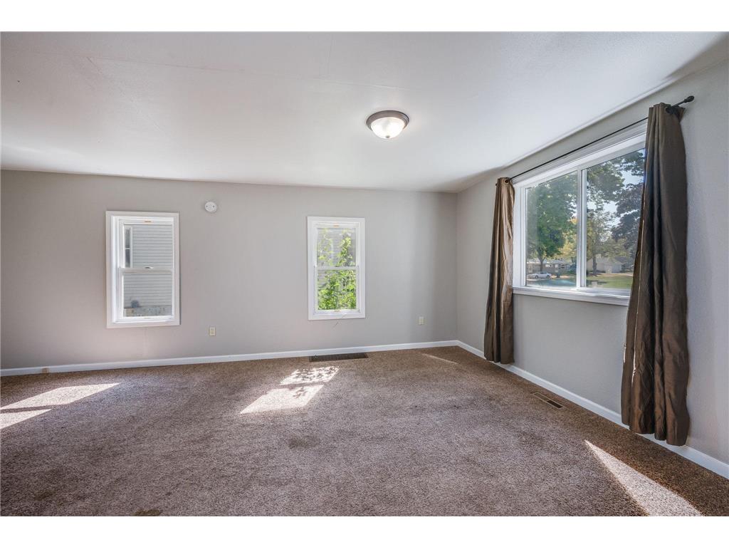 227 S Elm Street Fairmont MN 56031 6790125 image6