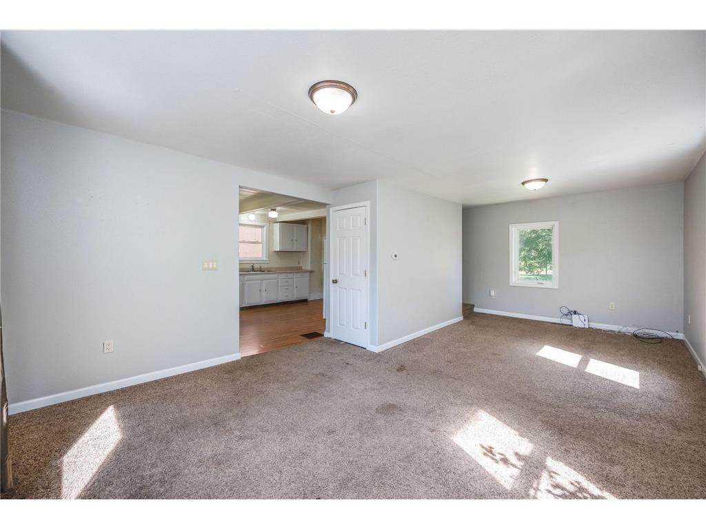 227 S Elm Street Fairmont MN 56031 6790125 image8