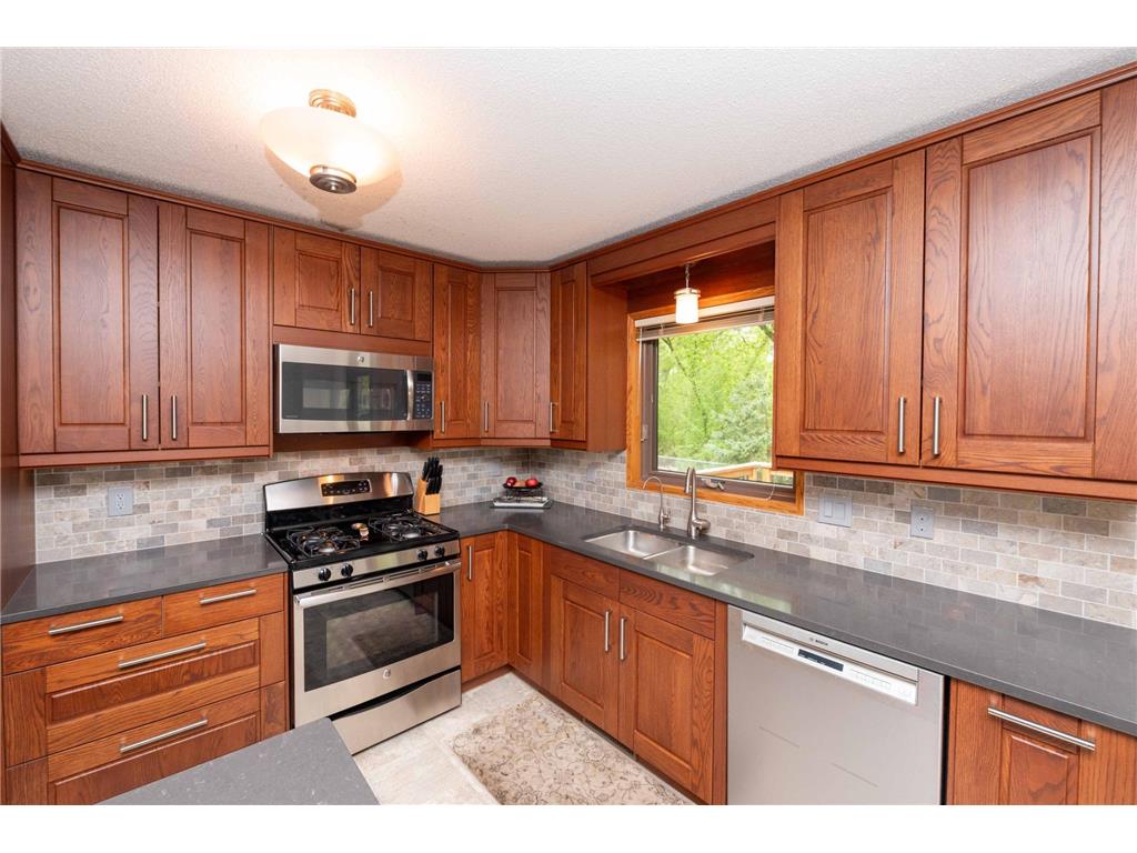 2273 6th Street N North Saint Paul MN 55109 7067837 image14