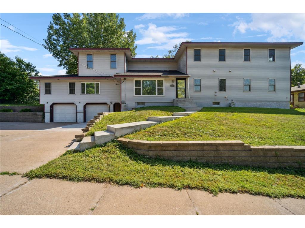2274 South Avenue E North Saint Paul MN 55109 6537439 image1