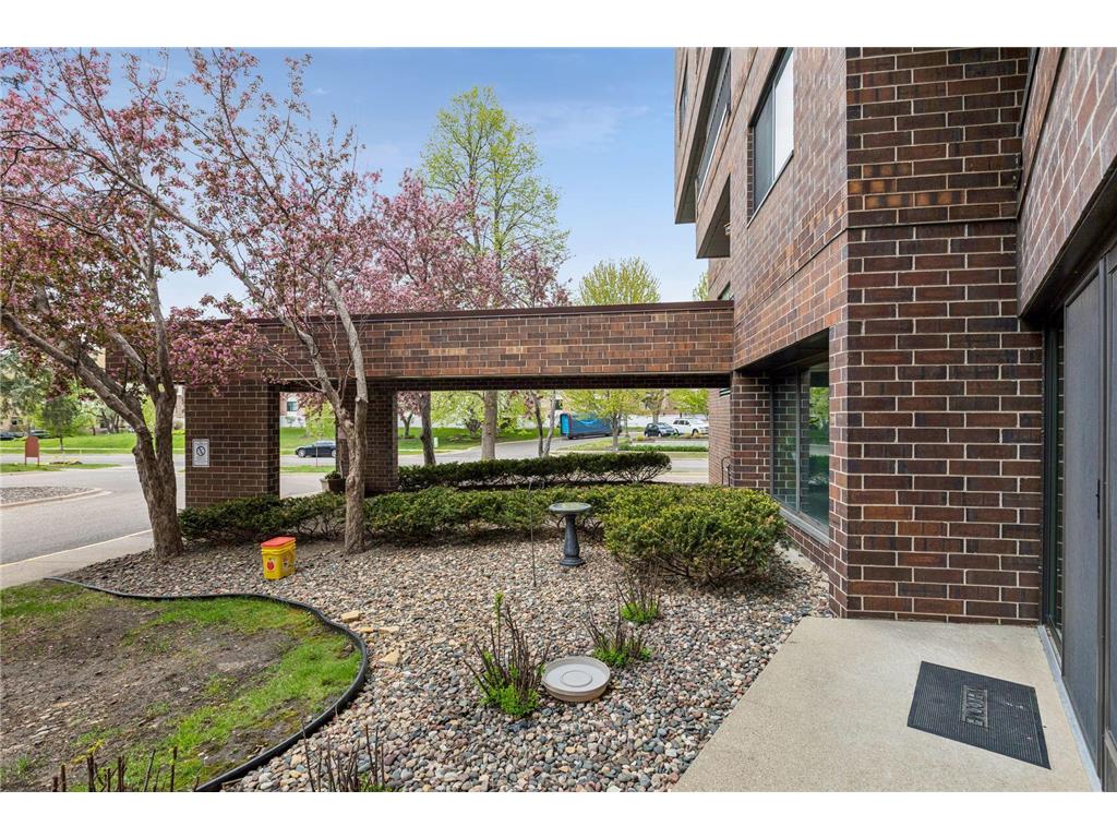 2275 Youngman Avenue #103W Saint Paul MN 55116 7071335 image10