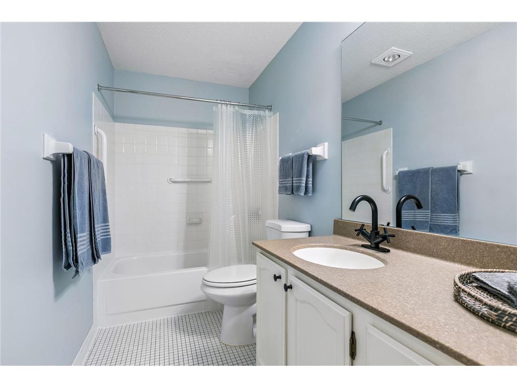 2275 Youngman Avenue #103W Saint Paul MN 55116 7071335 image24