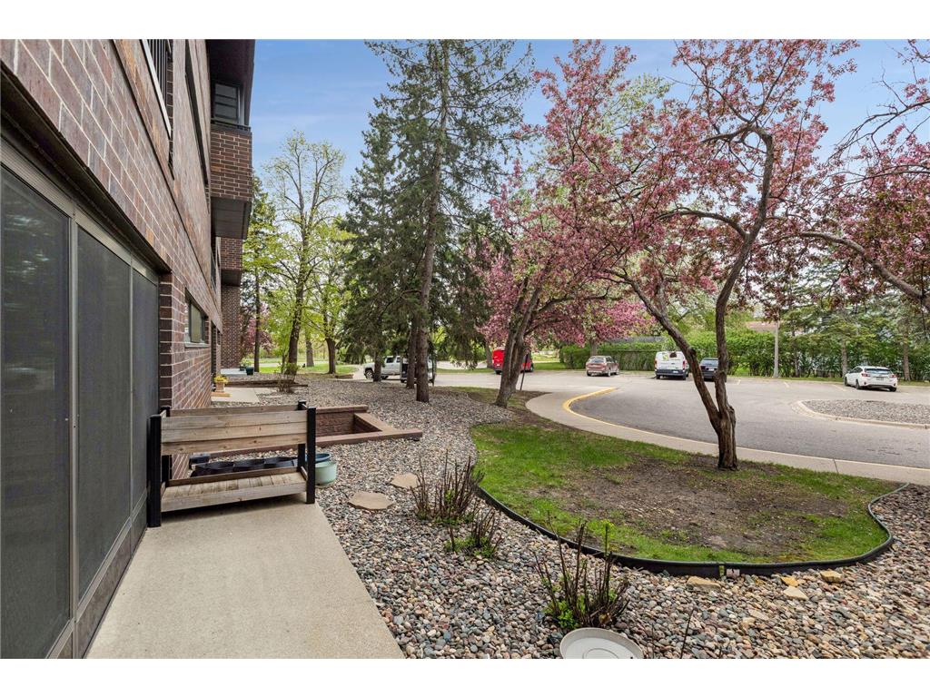 2275 Youngman Avenue #103W Saint Paul MN 55116 7071335 image9