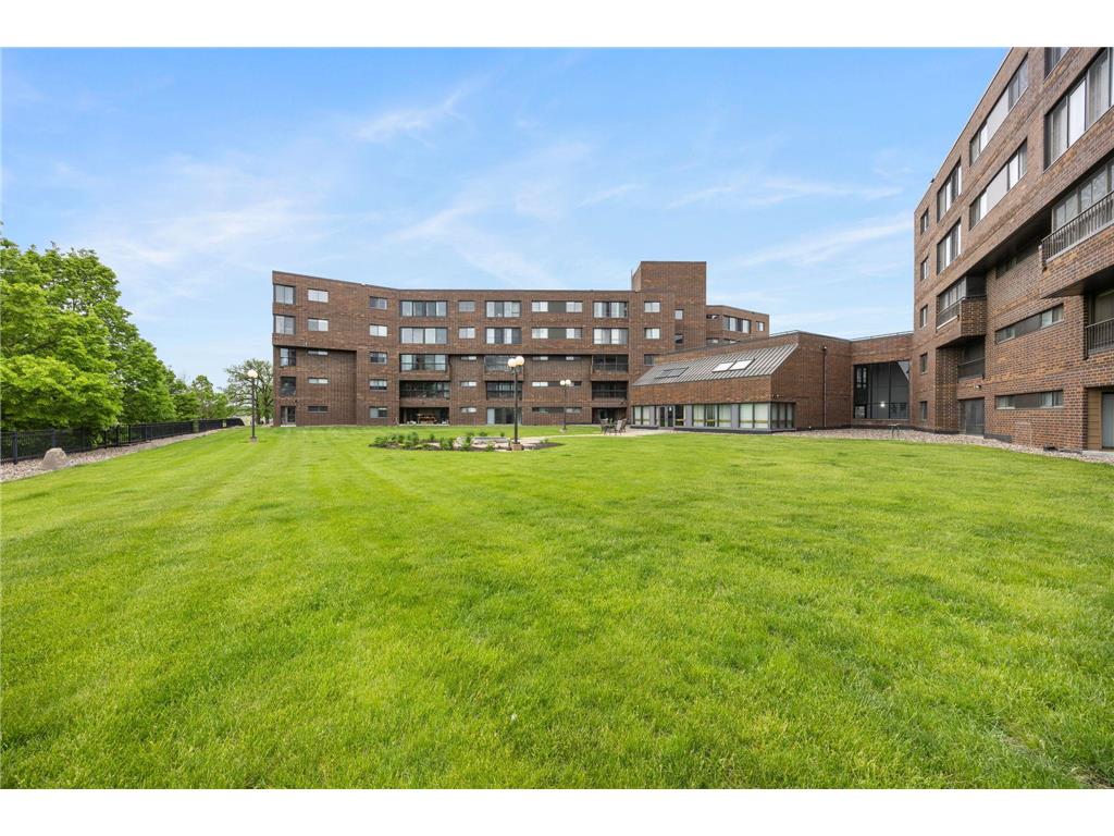 2275 Youngman Avenue #106W Saint Paul MN 55116 7077212 image47